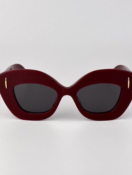 Loewe LW40127I ANAGRAM 66A Cat Eye Sunglasses – Shiny Red / Grey Mirror main image 8